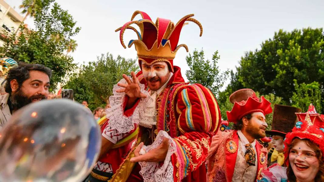 Antalya’da Tarihi Sokaklarda Masalsı Gece 4